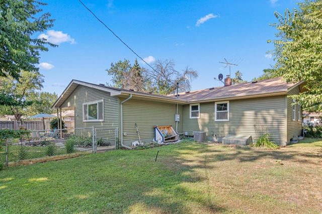 920 Westwood Lane, Anoka, MN 55303