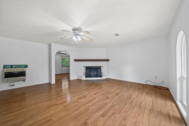 250 Mission Drive, Malvern, AR 72104