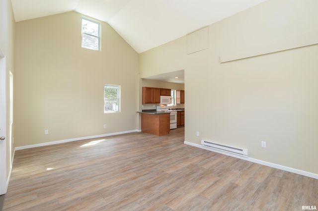 9720 W KNOX Street, Edwards, IL 61528