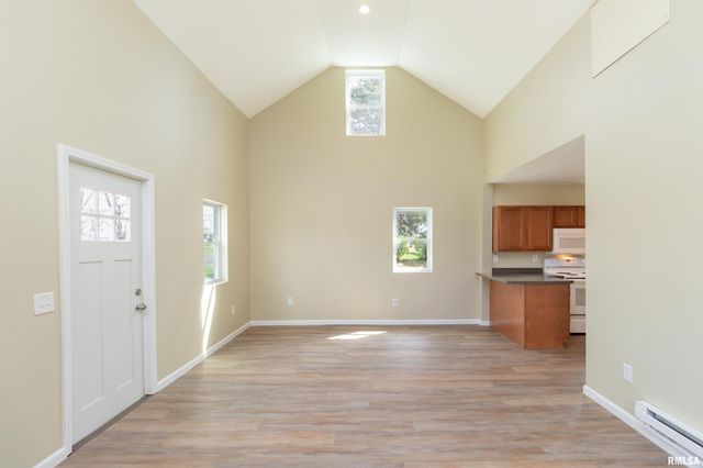9720 W KNOX Street, Edwards, IL 61528