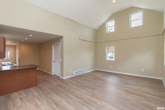 9720 W KNOX Street, Edwards, IL 61528