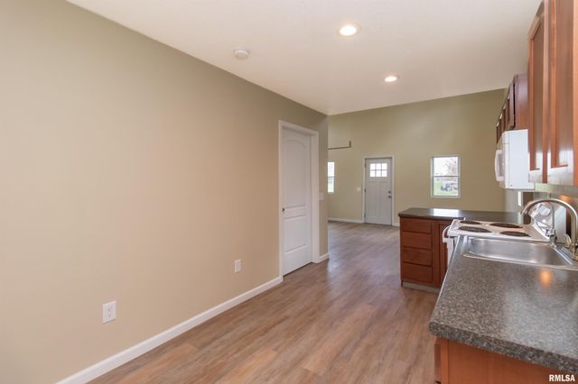 9720 W KNOX Street, Edwards, IL 61528