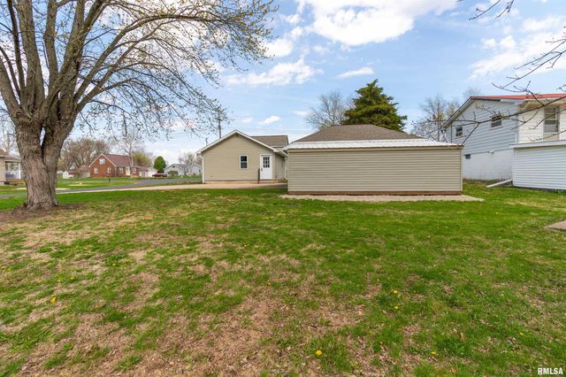 9720 W KNOX Street, Edwards, IL 61528