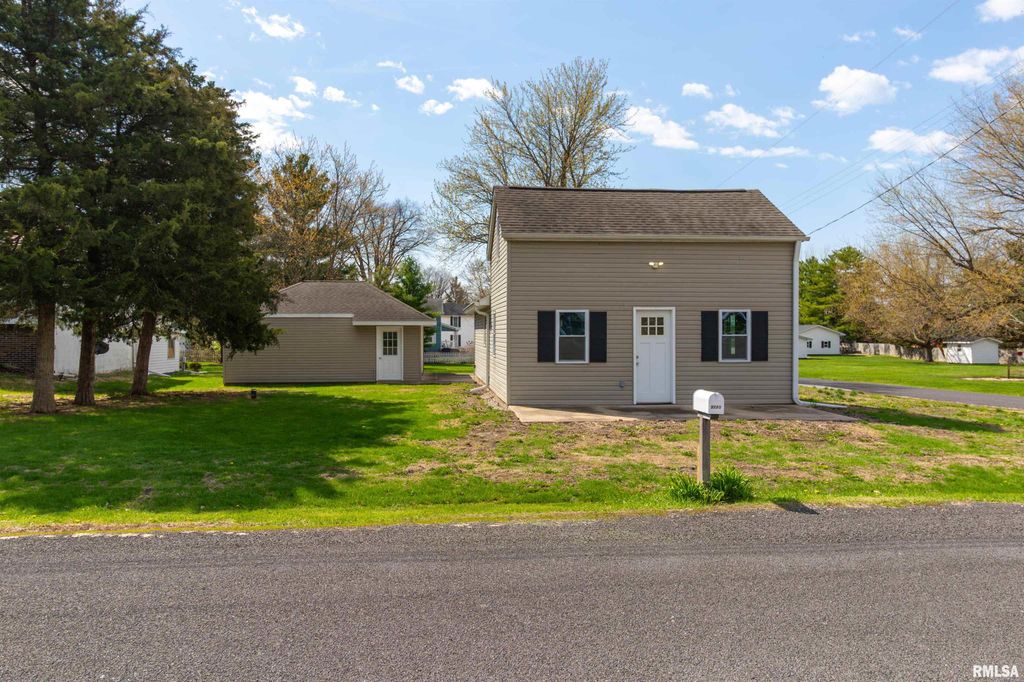 9720 W KNOX Street, Edwards, IL 61528