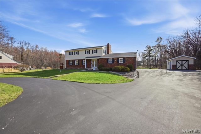 7033 Derby Road, Evans, NY 14047