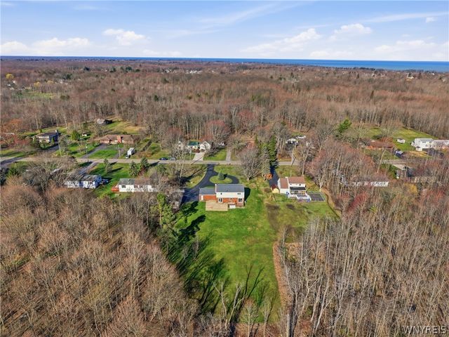 7033 Derby Road, Evans, NY 14047