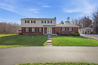 7033 Derby Road, Evans, NY 14047