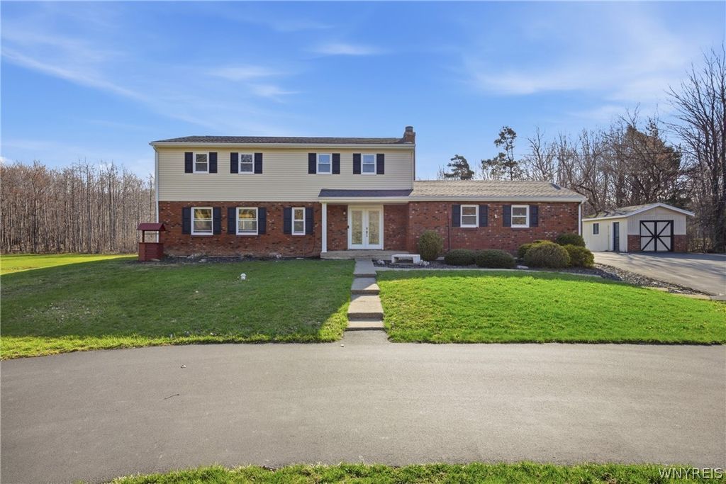 7033 Derby Road, Evans, NY 14047