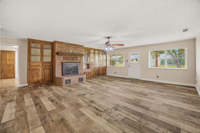 621 County Road 484, Stephenville, TX 76401