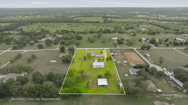 621 County Road 484, Stephenville, TX 76401