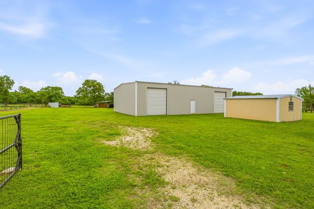 621 County Road 484, Stephenville, TX 76401