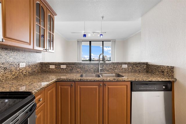 2301 SW 27th Avenue 1102, Miami, FL 33145