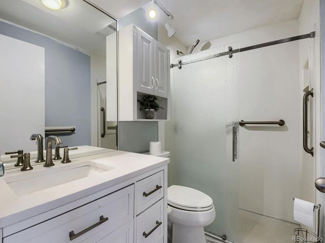 2884 S Oakland Cir, Aurora, CO 80014