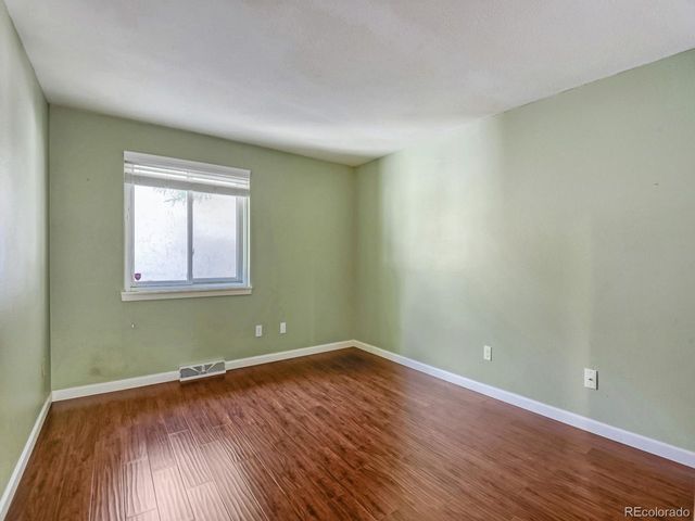 2884 S Oakland Cir, Aurora, CO 80014