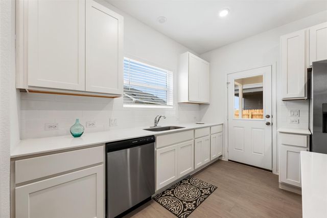 954 Soapstone PASS, Maxwell, TX 78656