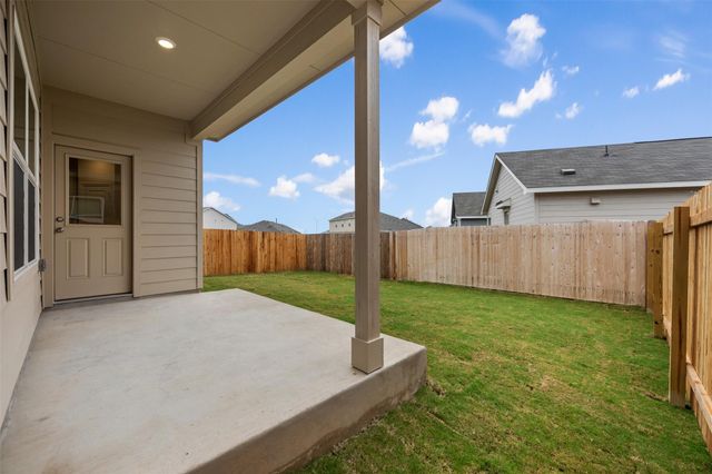 954 Soapstone PASS, Maxwell, TX 78656