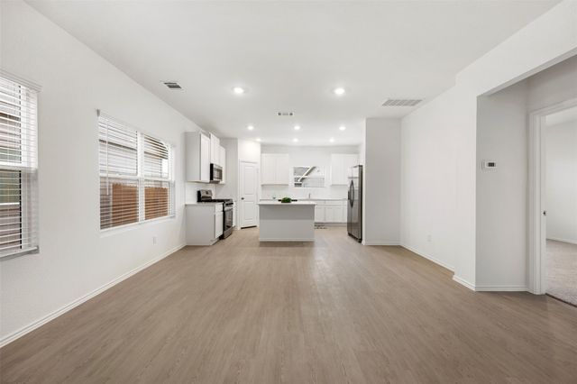 954 Soapstone PASS, Maxwell, TX 78656