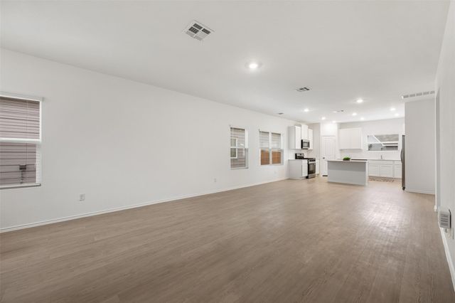 954 Soapstone PASS, Maxwell, TX 78656