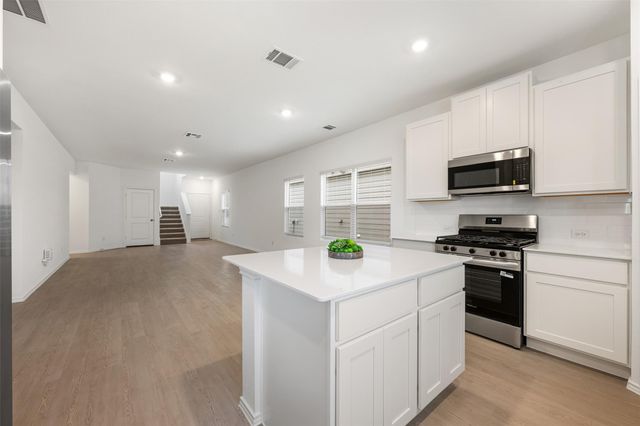 954 Soapstone PASS, Maxwell, TX 78656