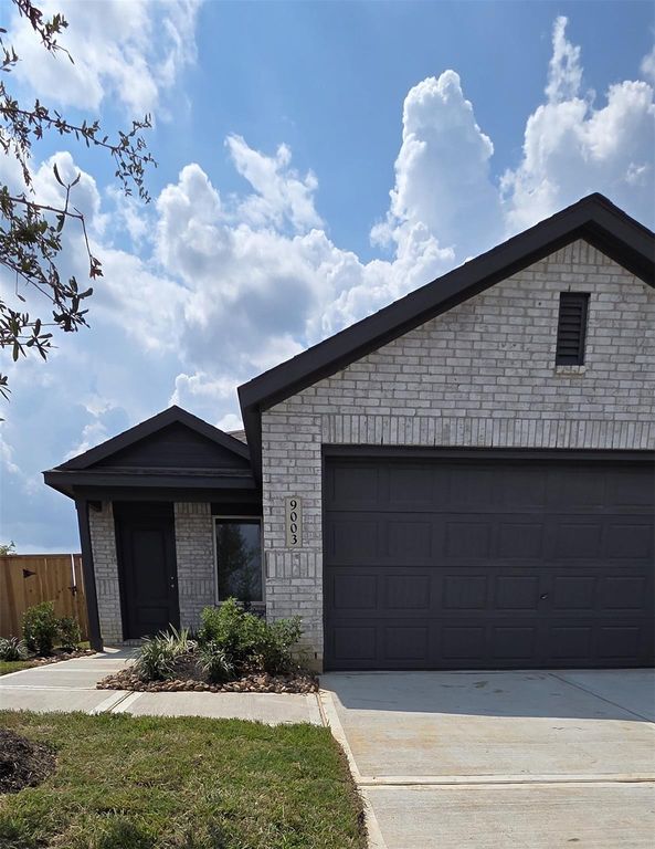 9003 Rose Pelican Lane, Baytown, TX 77521