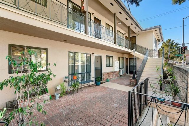 112 N Mar Vista Avenue, Pasadena, CA 91106