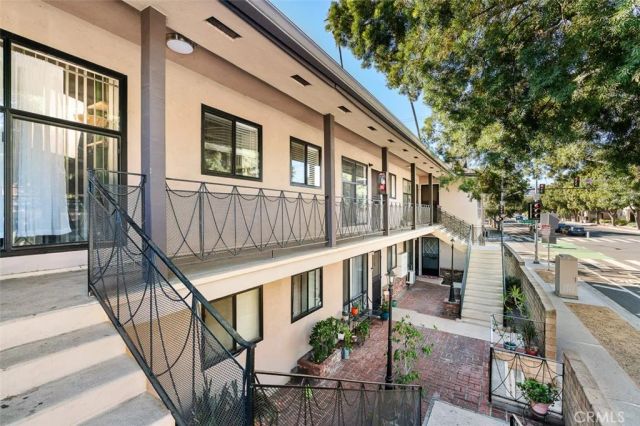 112 N Mar Vista Avenue, Pasadena, CA 91106