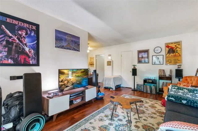112 N Mar Vista Avenue, Pasadena, CA 91106