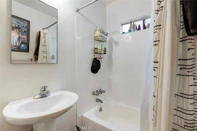 112 N Mar Vista Avenue, Pasadena, CA 91106