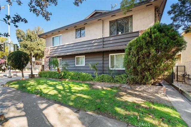 112 N Mar Vista Avenue, Pasadena, CA 91106