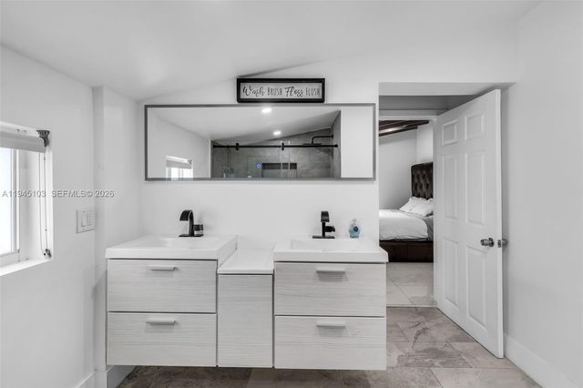 2721 Harding St, Hollywood, FL 33020