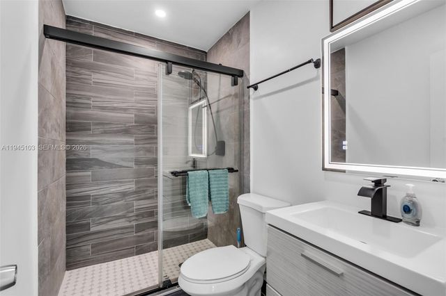 2721 Harding St, Hollywood, FL 33020