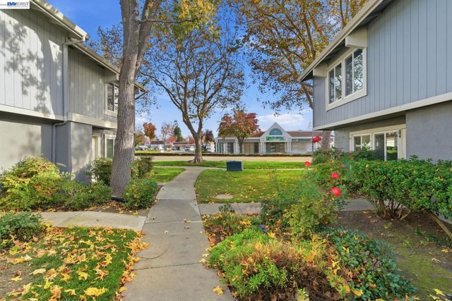 3194 Pawnee Way, Pleasanton, CA 94588