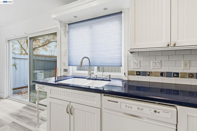 3194 Pawnee Way, Pleasanton, CA 94588