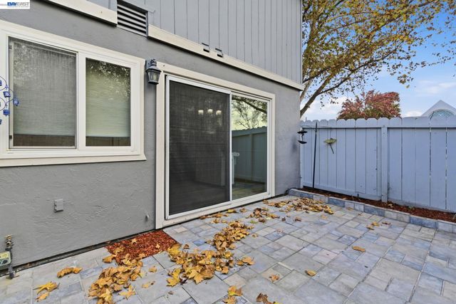 3194 Pawnee Way, Pleasanton, CA 94588