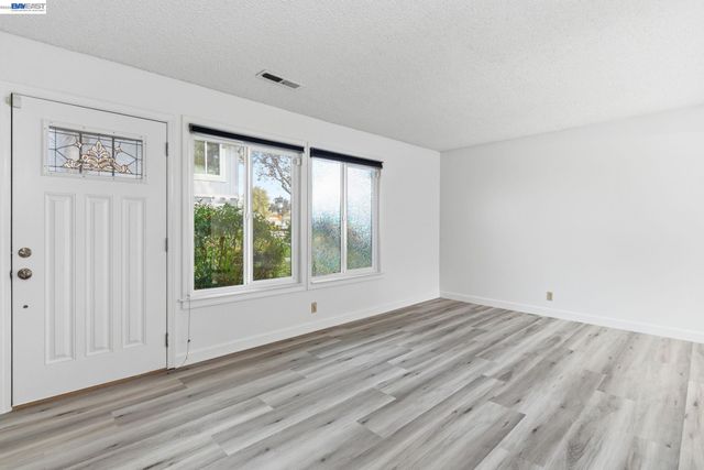 3194 Pawnee Way, Pleasanton, CA 94588