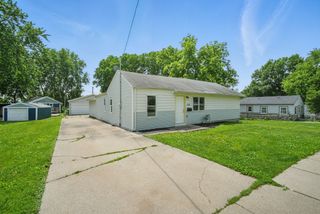 3225 State Avenue, Des Moines, IA 50317