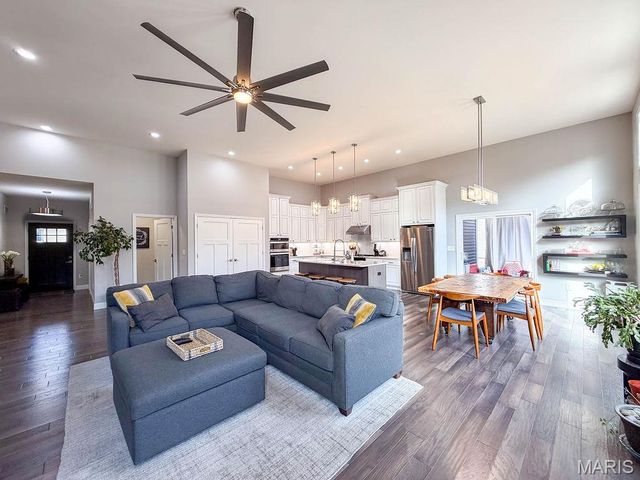 1810 Gardina Drive, Festus, MO 63028