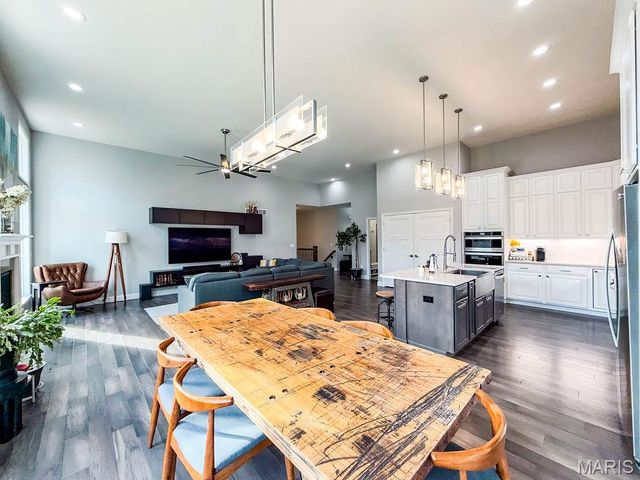 1810 Gardina Drive, Festus, MO 63028