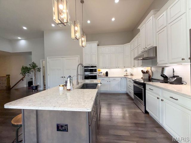 1810 Gardina Drive, Festus, MO 63028