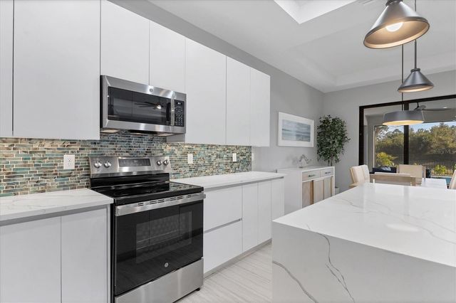 115 GREEN PINE PARK, Rotonda West, FL 33947