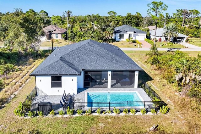 115 GREEN PINE PARK, Rotonda West, FL 33947