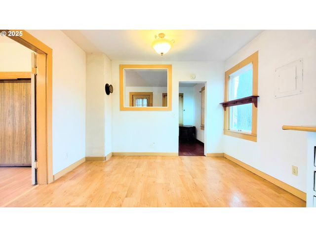 5121 Se 79TH Ave, Portland, OR 97206