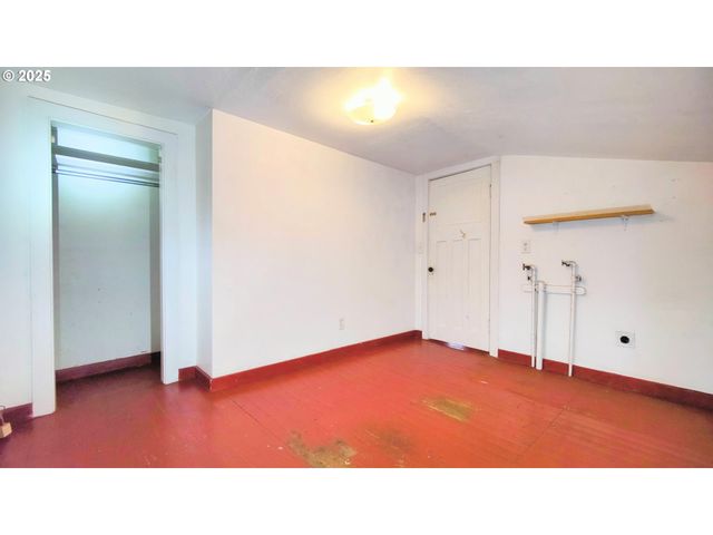 5121 Se 79TH Ave, Portland, OR 97206