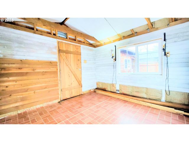 5121 Se 79TH Ave, Portland, OR 97206