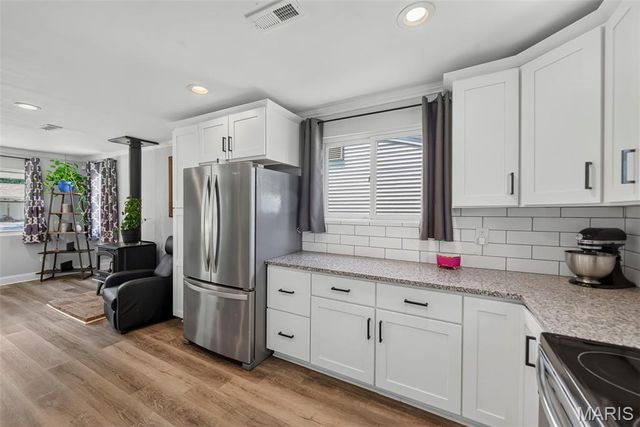11971 Brookmont Drive, Maryland Heights, MO 63043