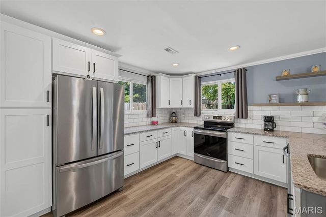 11971 Brookmont Drive, Maryland Heights, MO 63043