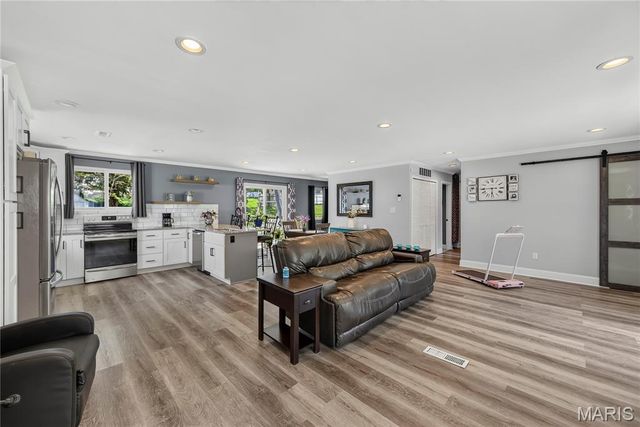 11971 Brookmont Drive, Maryland Heights, MO 63043