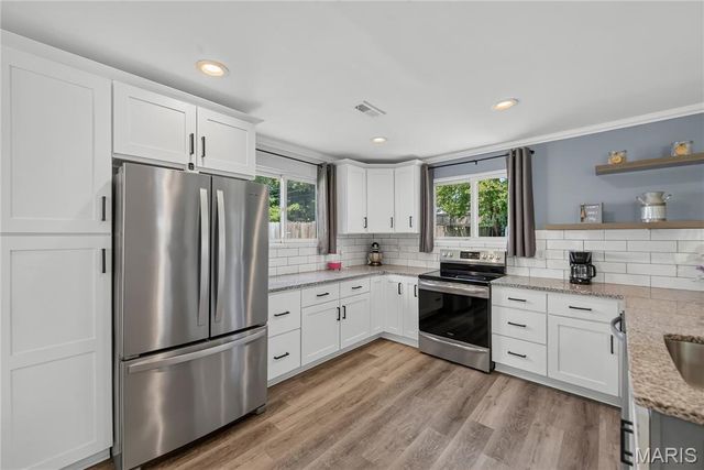 11971 Brookmont Drive, Maryland Heights, MO 63043