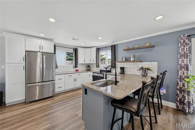 11971 Brookmont Drive, Maryland Heights, MO 63043