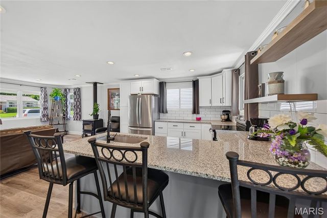 11971 Brookmont Drive, Maryland Heights, MO 63043